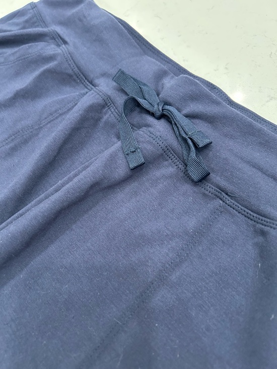 Athletic Works Navy Blue Knit Capris with Drawstring Waistband - Picture 3 of 7